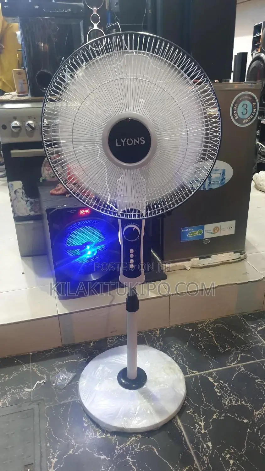 Lyons Standing Fan