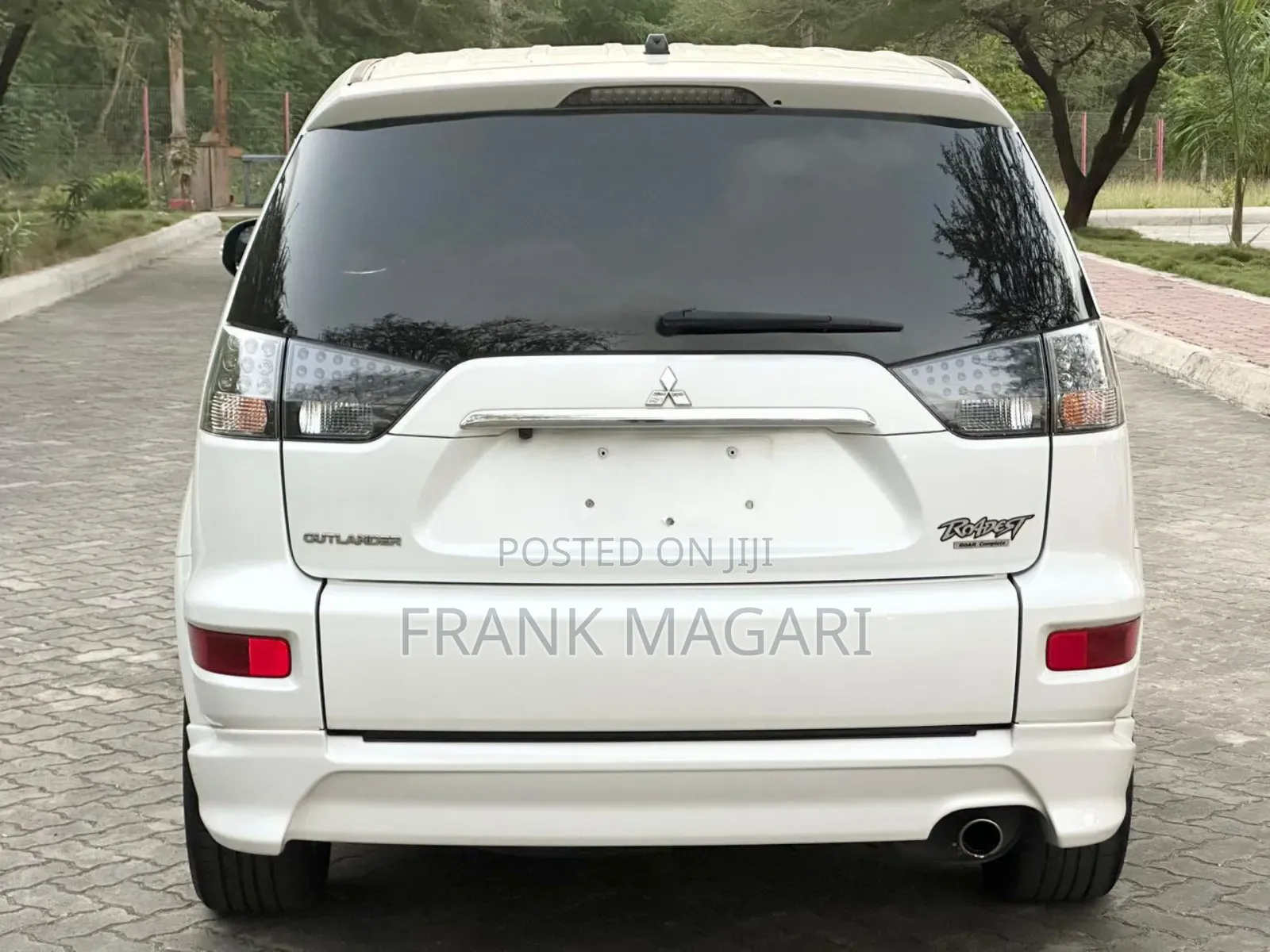 Mitsubishi Outlander 2010 White