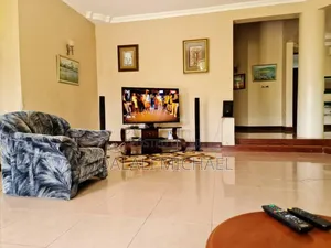 5bdrm House in Bahari Beach, Kunduchi for sale