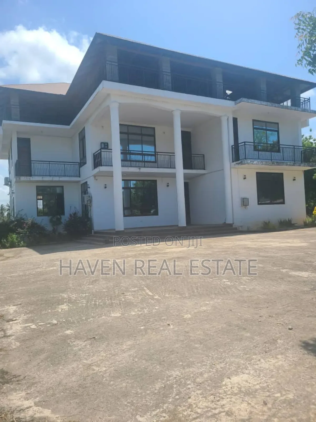 5bdrm House in Kigamboni for sale