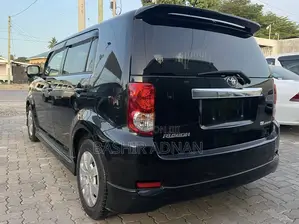 Toyota Corolla Rumion Hatchback 1.5 FWD 2009 Black