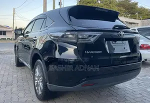 Toyota Harrier 2.0 2014 Black