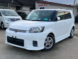 Toyota Corolla Rumion Hatchback 1.5 FWD 2008 White