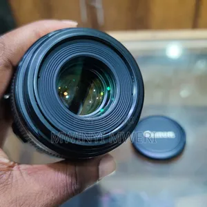 Canon EF-S 60mm F/2.8 Macro USM Lens