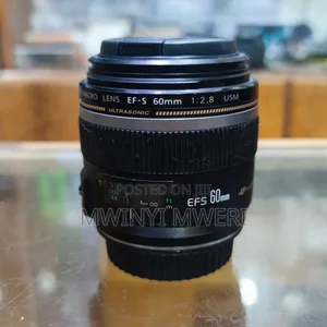 Canon EF-S 60mm F/2.8 Macro USM Lens
