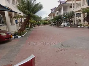 Furnished 6bdrm Villa in Estate Deal Tz, Mikocheni for sale