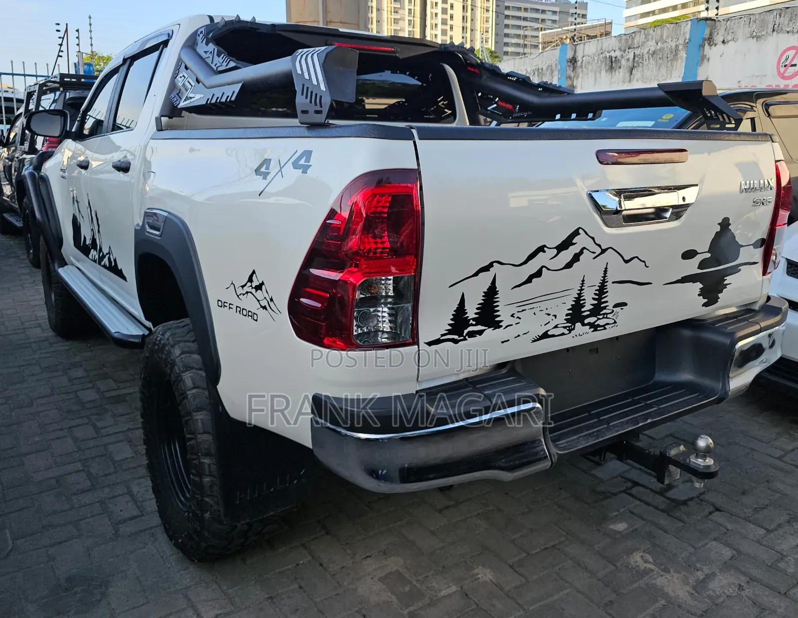 Toyota Hilux 2018 White