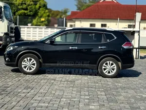 Nissan X-Trail 2.0 Petrol FWD 2014 Black