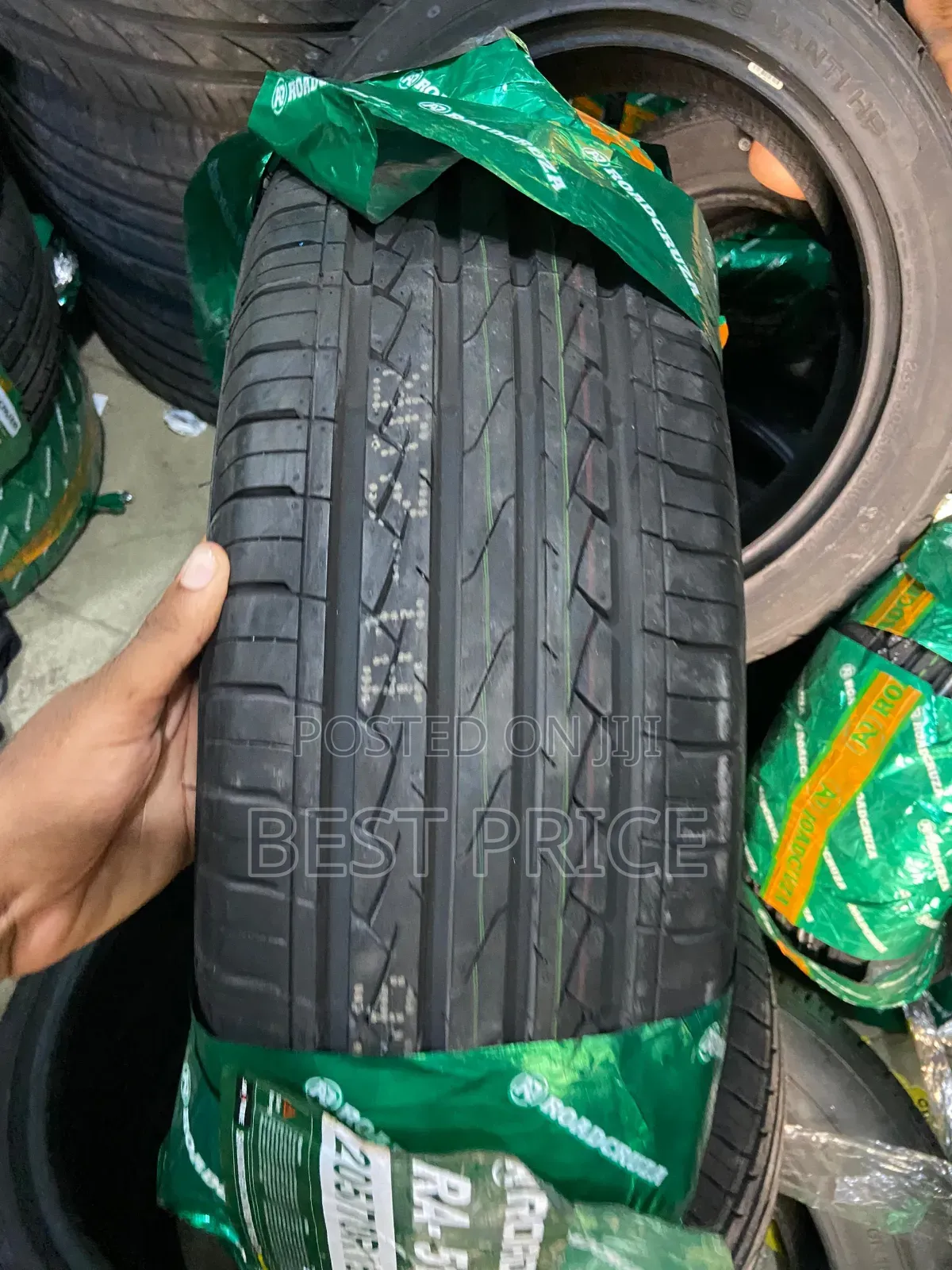 Roadcruza Tyre 205/70r115
