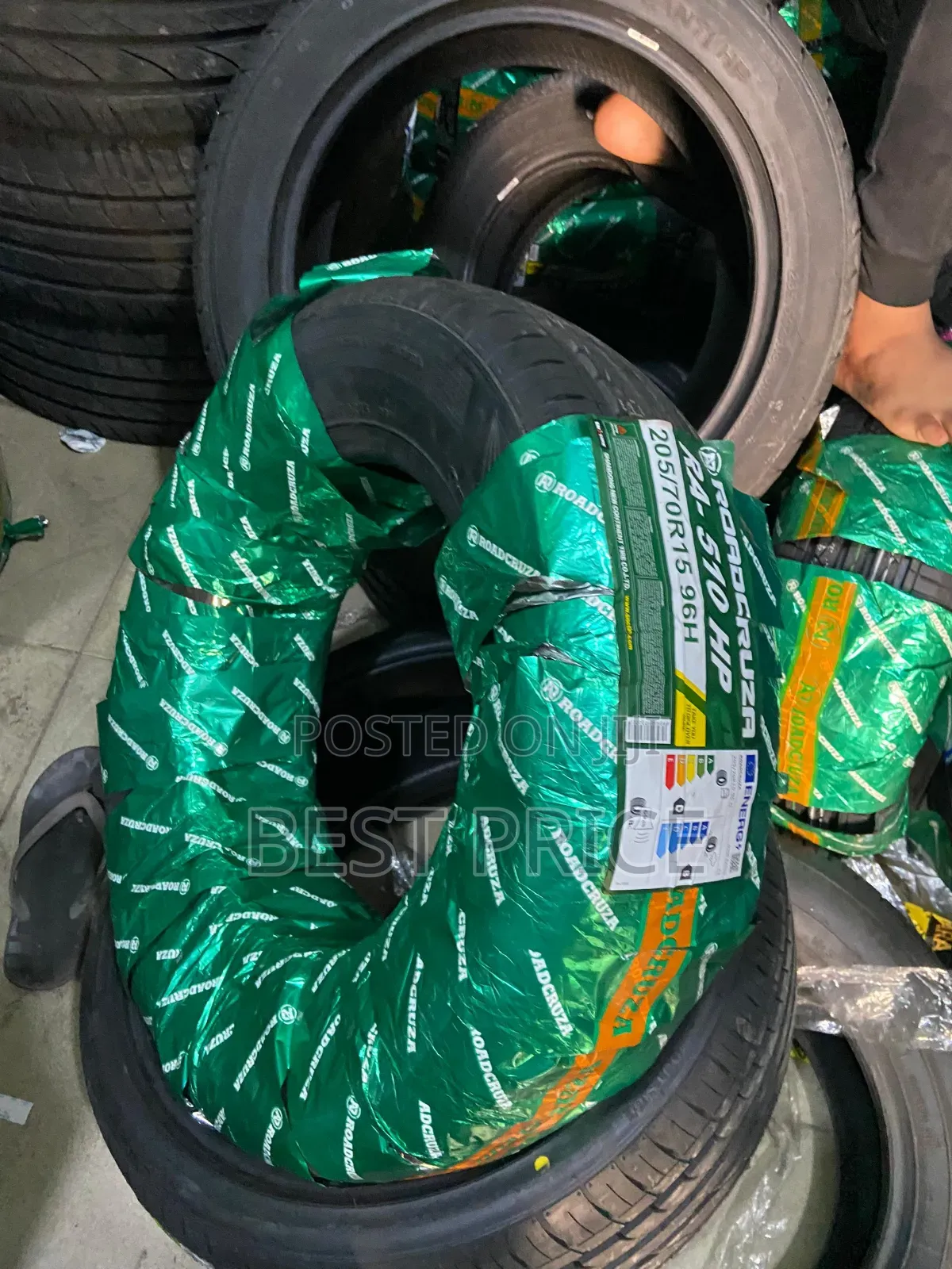 Roadcruza Tyre 205/70r115