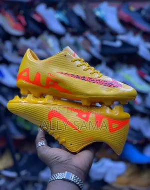 Mens Football Boots NIKE