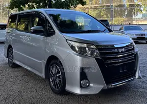 Toyota Noah 2014 Silver