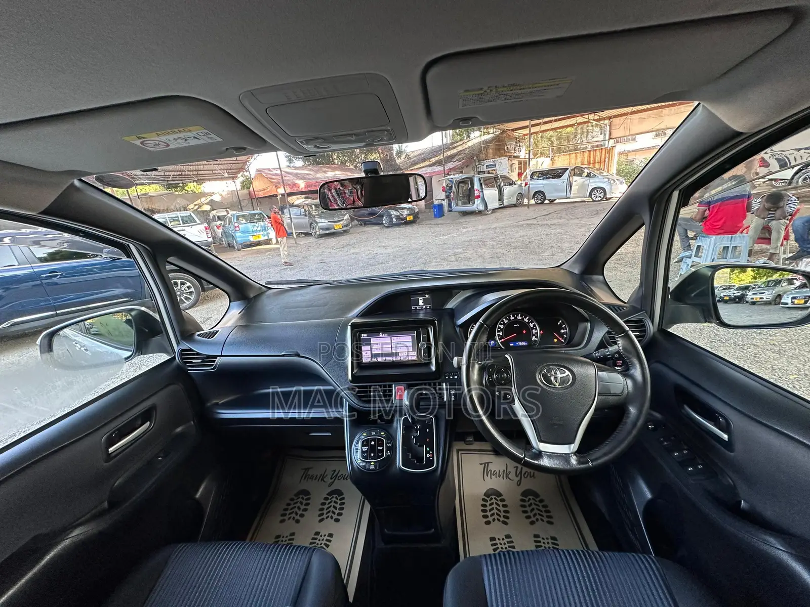 Toyota Noah 2014 Silver