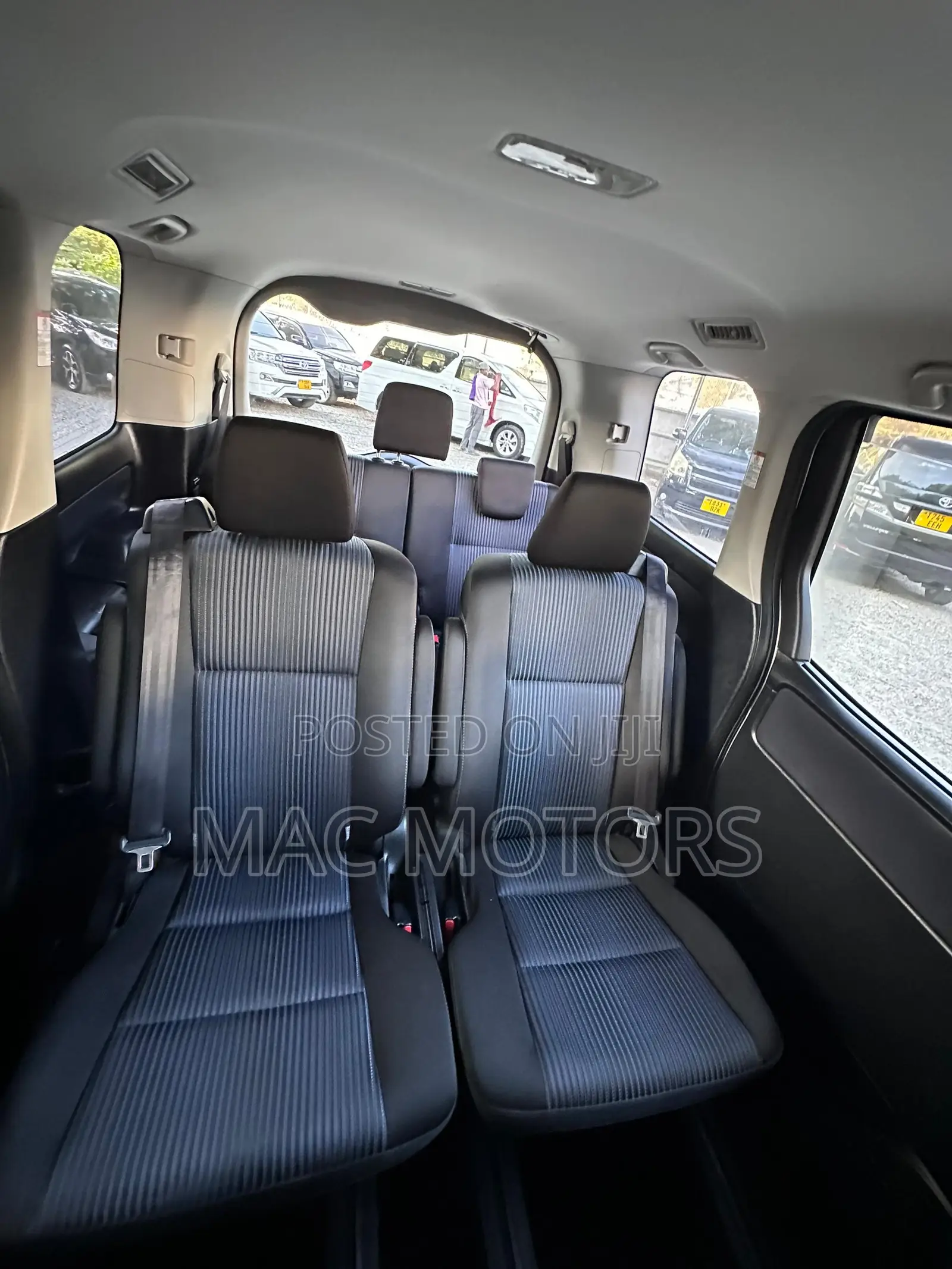 Toyota Noah 2014 Silver