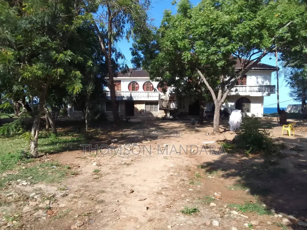 4bdrm Bungalow in Ras Kilomoni, Kunduchi for sale
