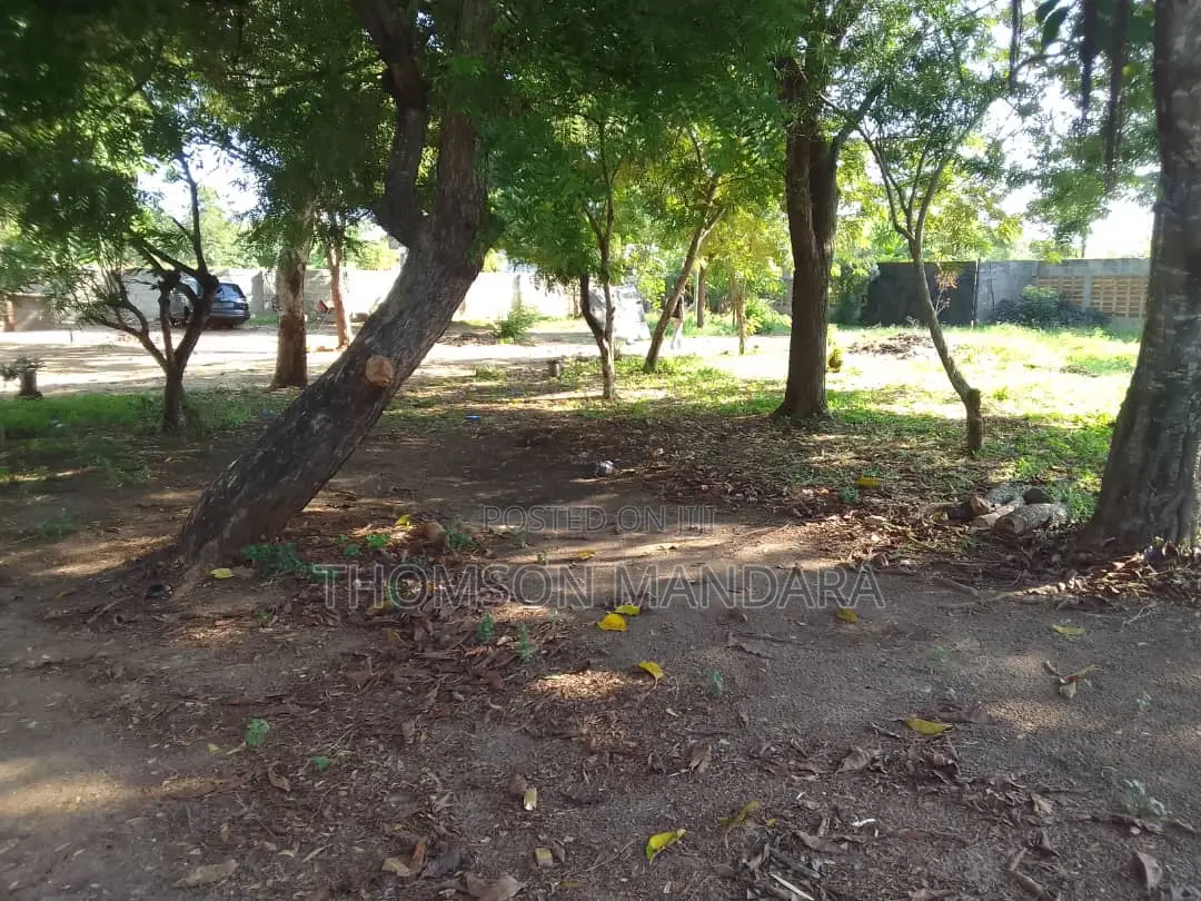 4bdrm Bungalow in Ras Kilomoni, Kunduchi for sale