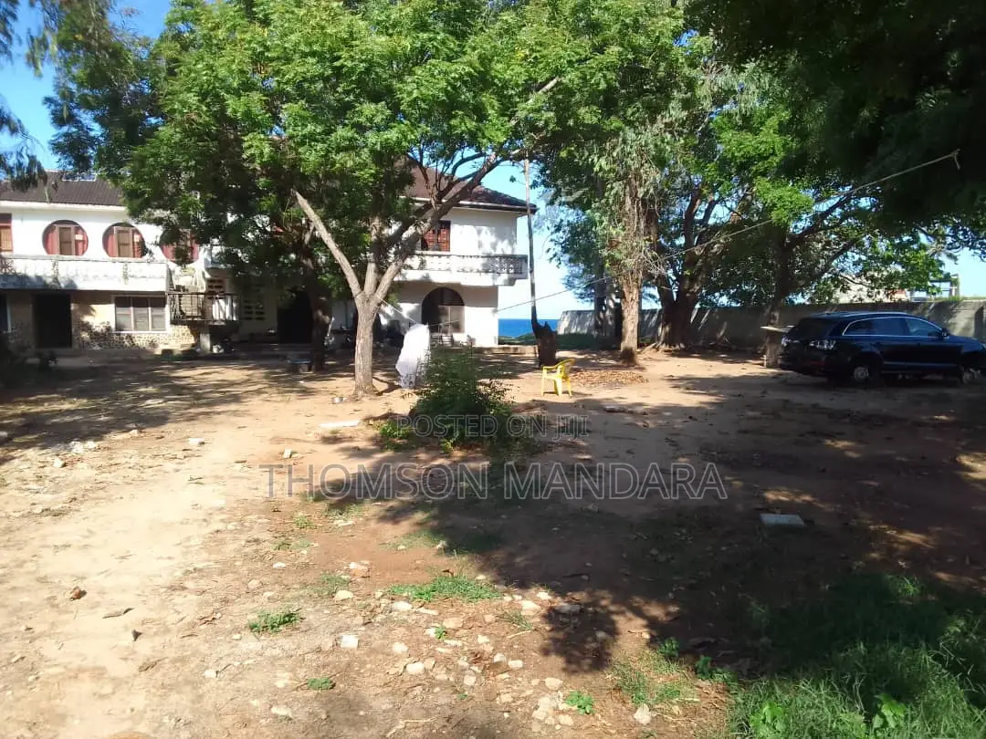 4bdrm Bungalow in Ras Kilomoni, Kunduchi for sale