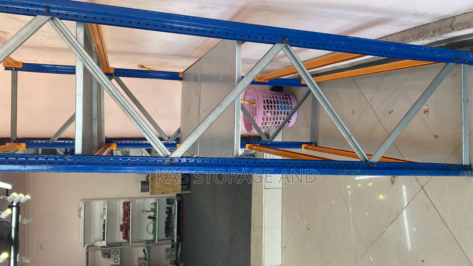 Shelves - Rafu - Mpia Kabisa