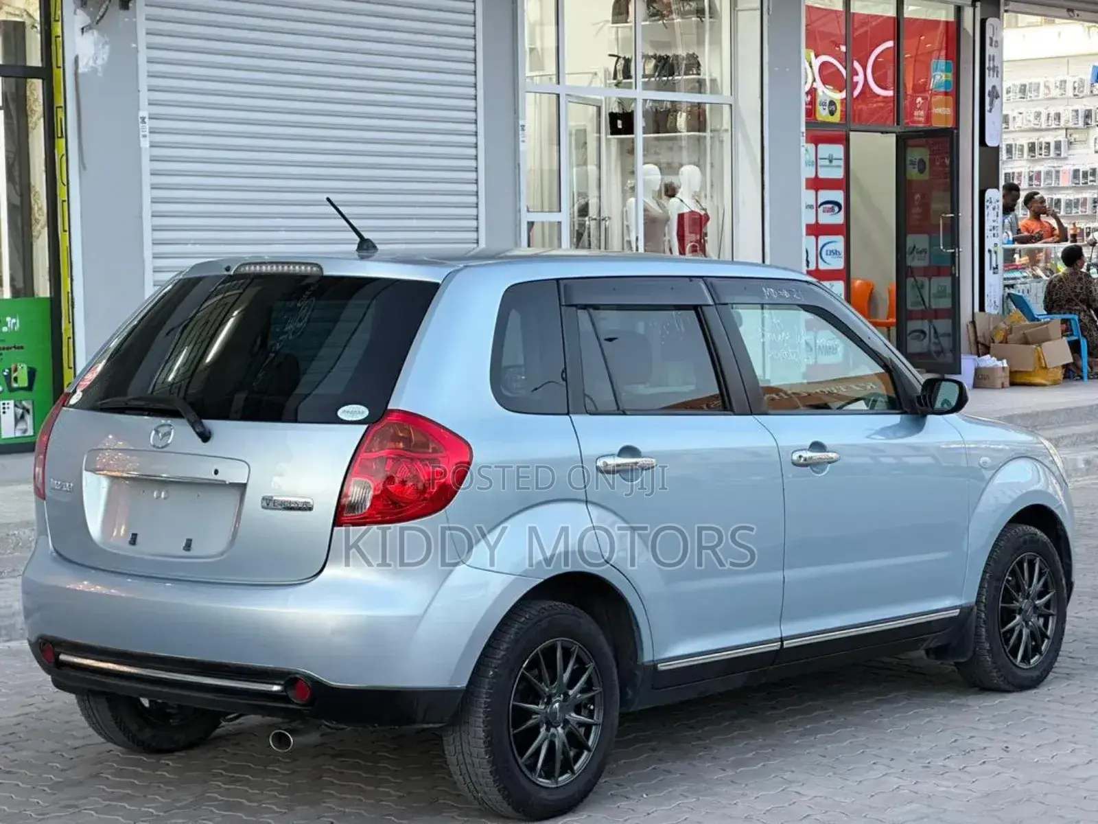 Mazda Verisa 2007
