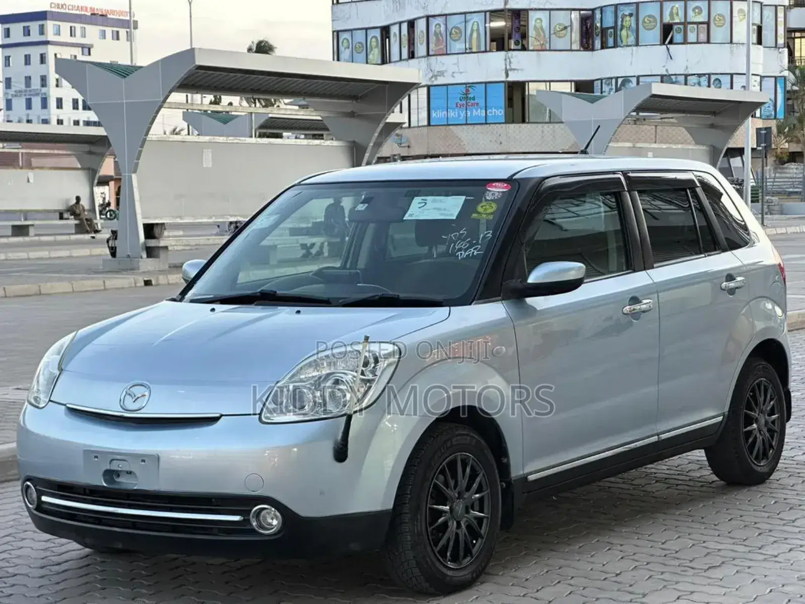 Mazda Verisa 2007