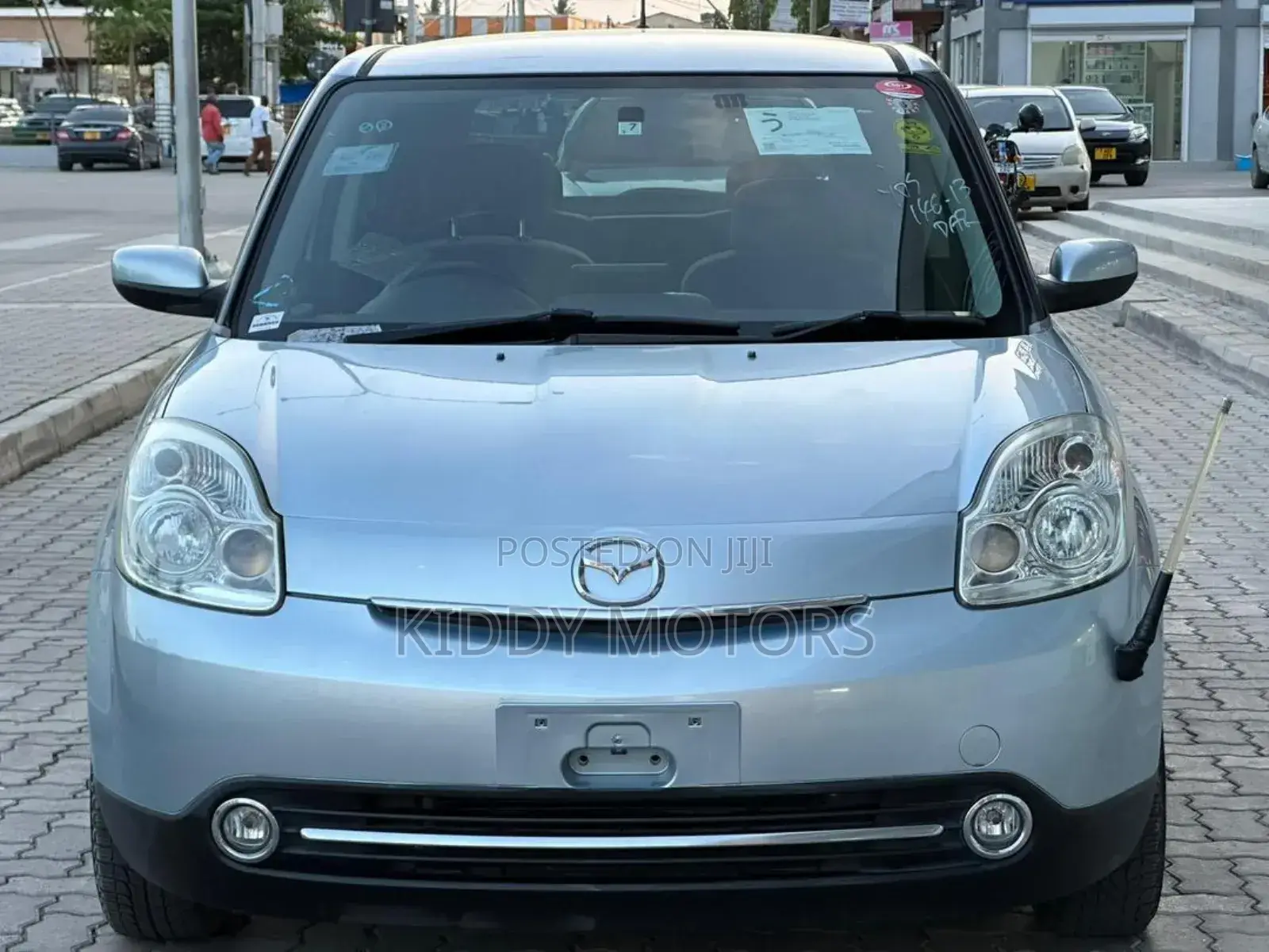 Mazda Verisa 2007