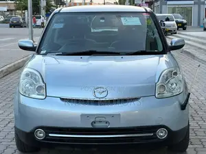 Mazda Verisa 2007