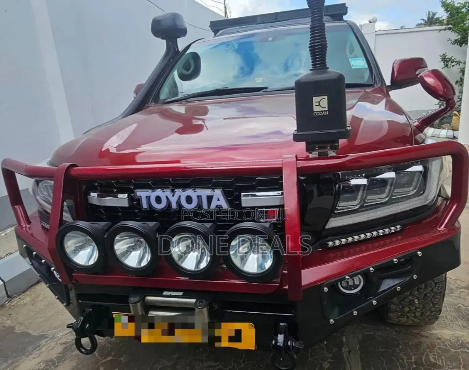 Toyota Land Cruiser 2015 Red