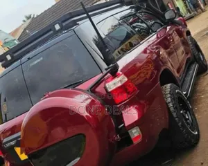 Toyota Land Cruiser 2015 Red