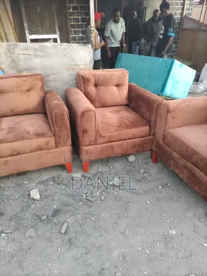 Sofa Set Ya 2:2:1:1 Rangi Ya Light Brown