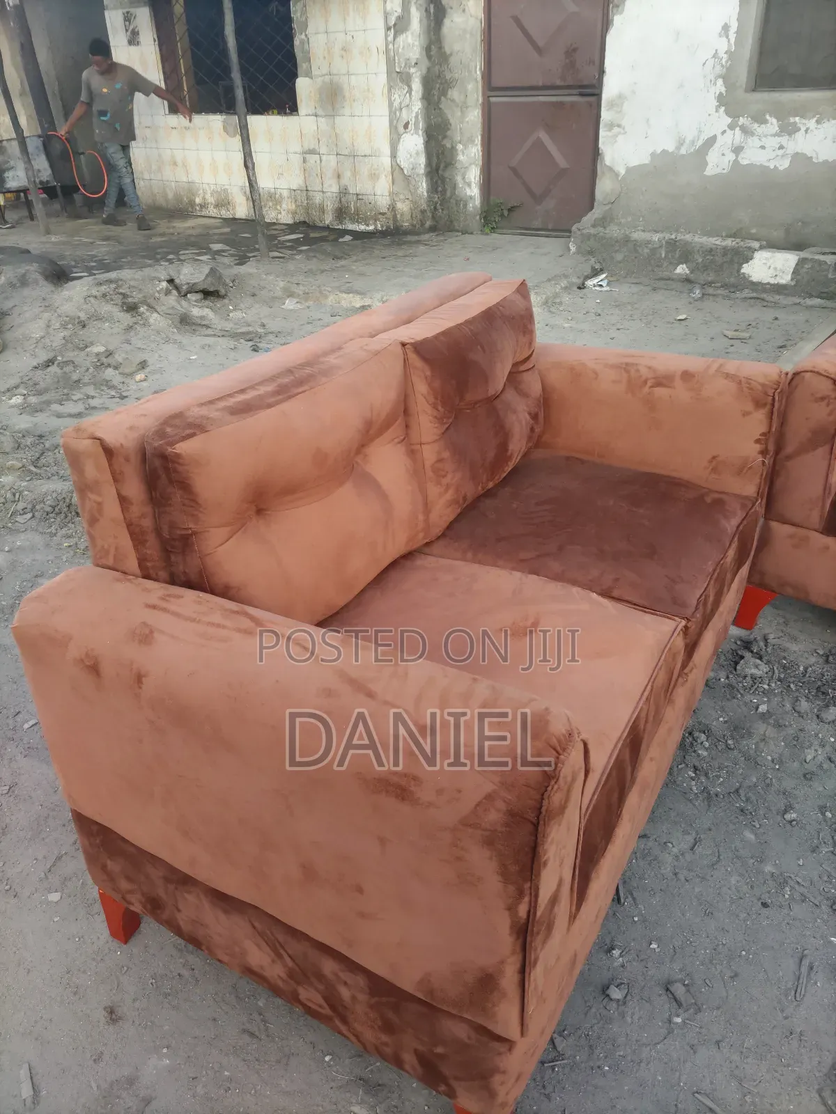 Sofa Set Ya 2:2:1:1 Rangi Ya Light Brown