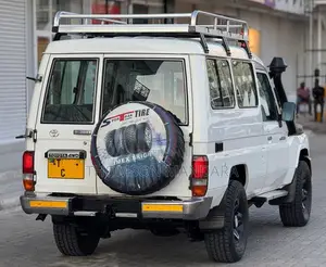 Toyota Land Cruiser 2012 White