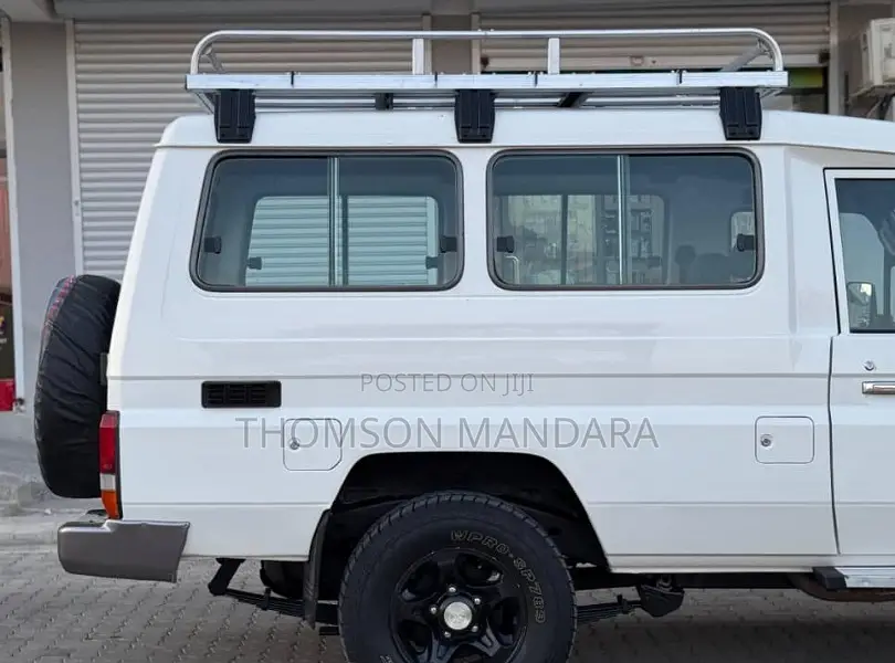 Toyota Land Cruiser 2012 White