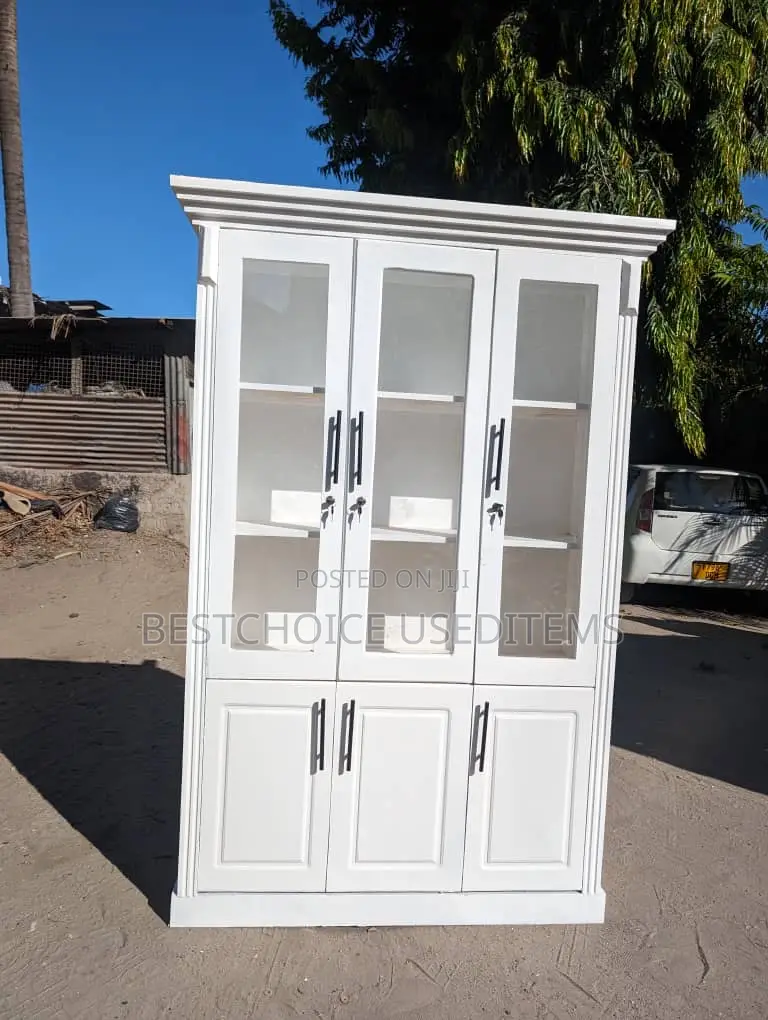 Kabati La Vyombo Mpyaa Kabisa Zipo Tayari Unakuja Kulibeba