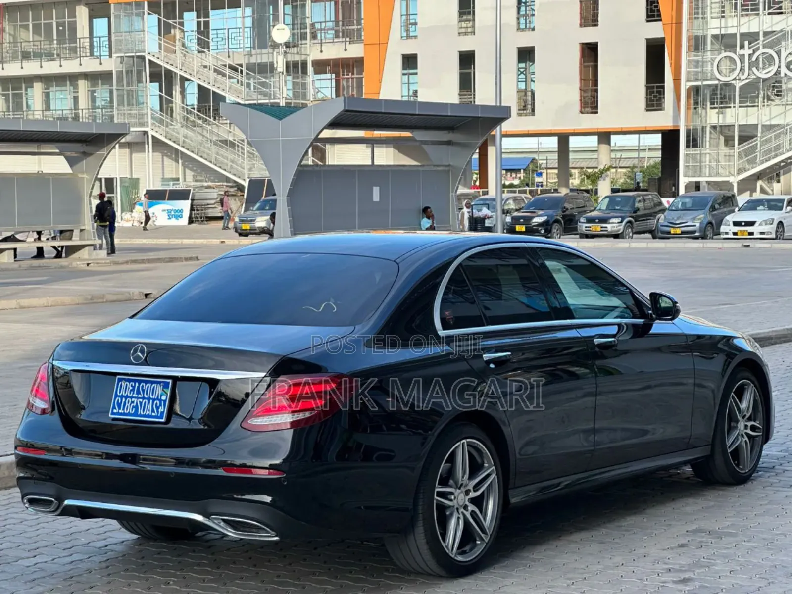 Mercedes-Benz 220E 2017 Black