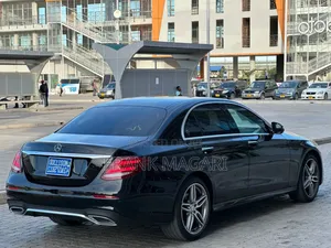 Mercedes-Benz 220E 2017 Black