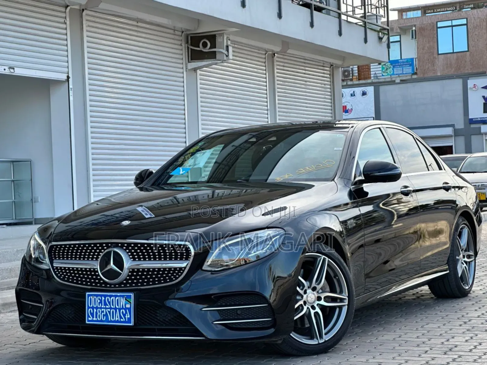 Mercedes-Benz 220E 2017 Black