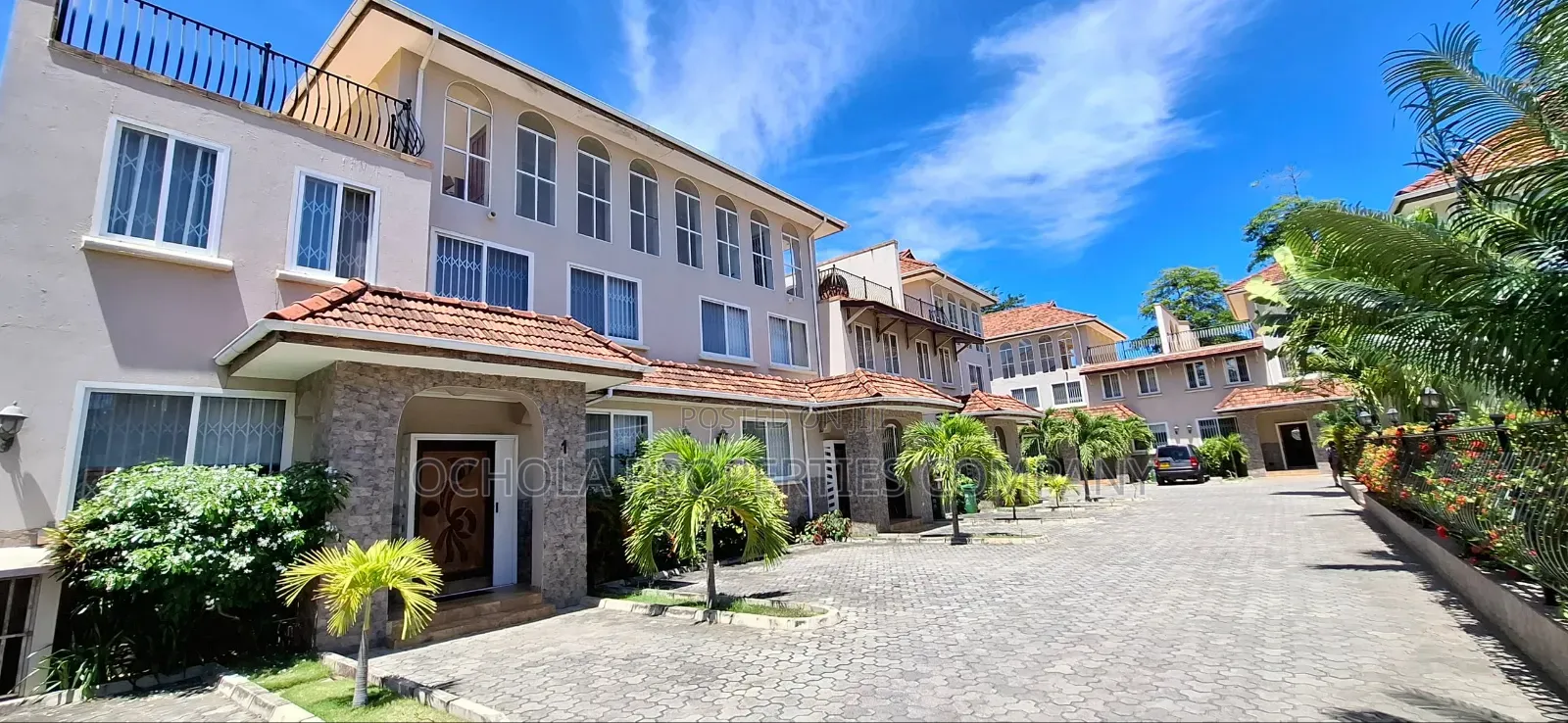 Furnished 4bdrm Villa in Masaki for rent