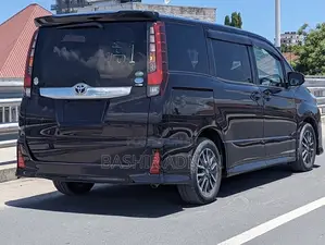 Toyota Noah 2.0 FWD (7 Seater) 2016 Purple