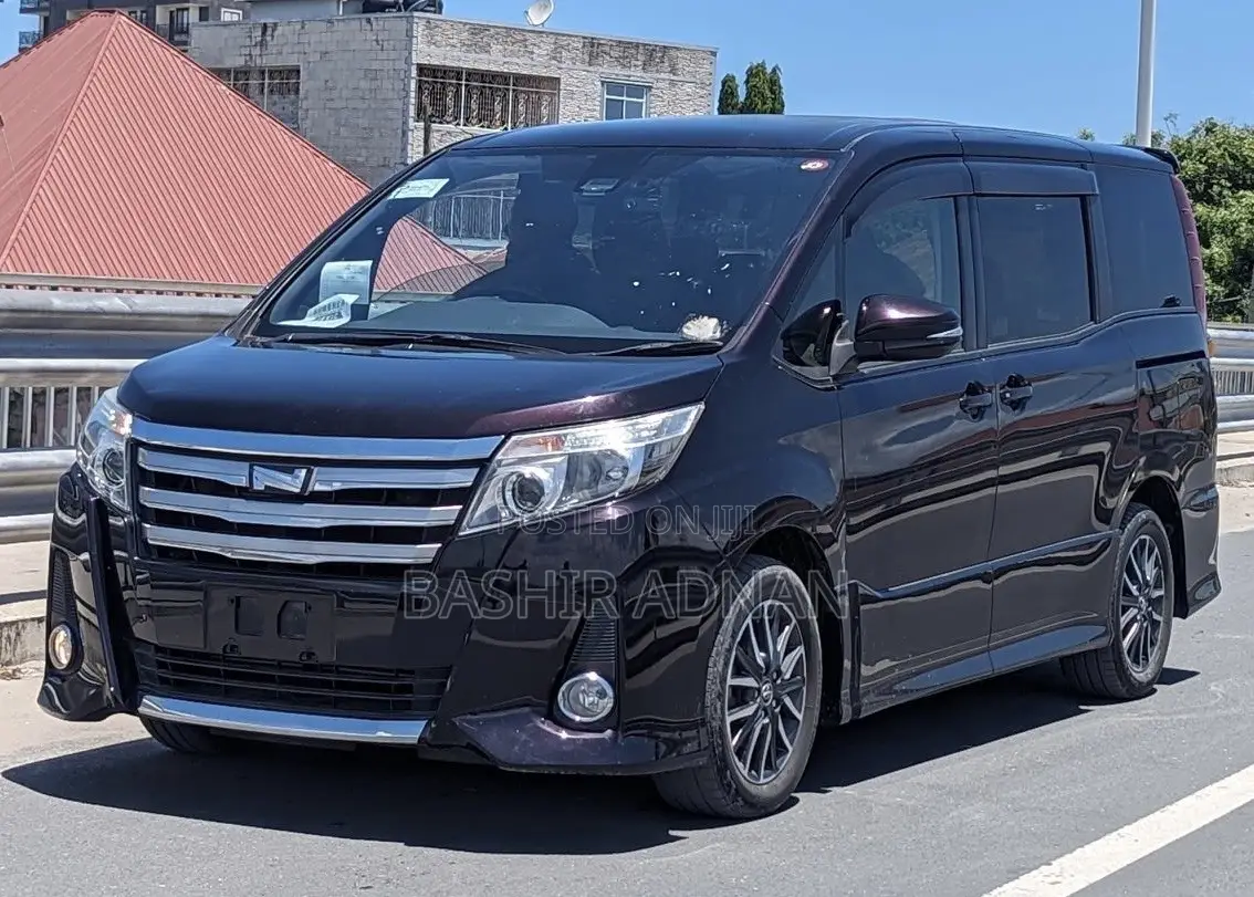 Toyota Noah 2.0 FWD (7 Seater) 2016 Purple