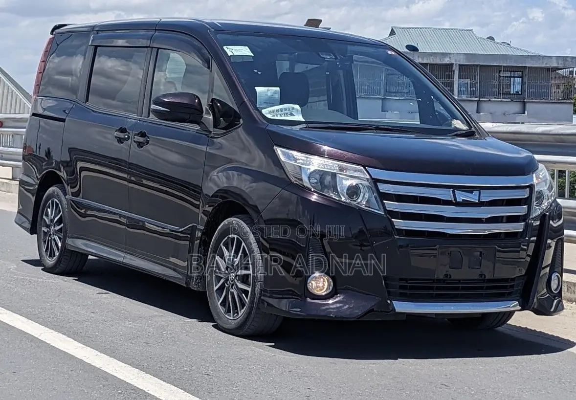 Toyota Noah 2.0 FWD (7 Seater) 2016 Purple