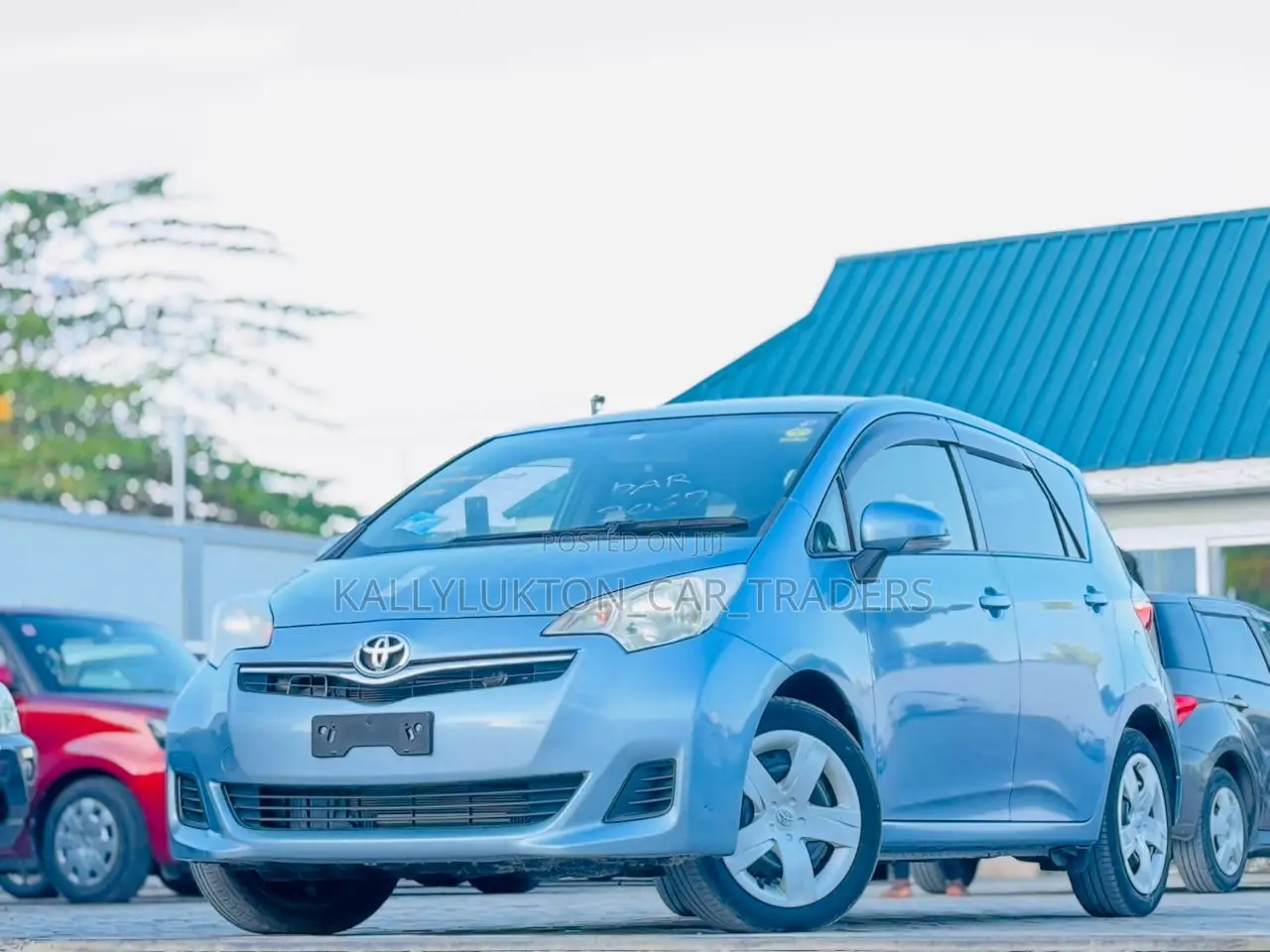 Toyota Ractis 2012 Blue