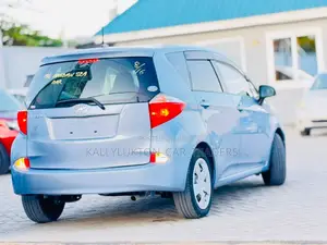 Toyota Ractis 2012 Blue