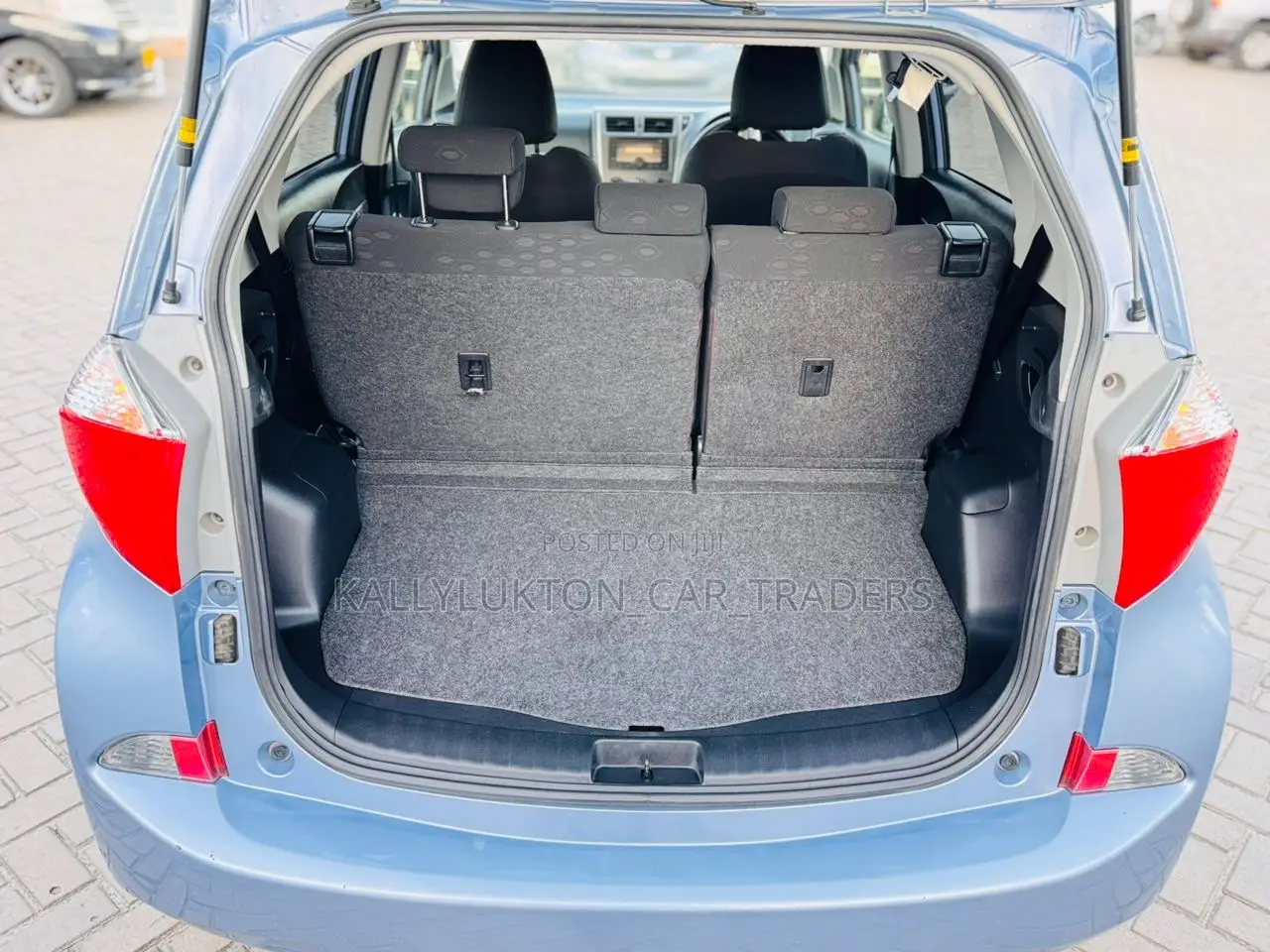 Toyota Ractis 2012 Blue