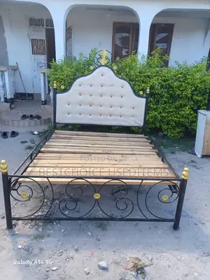 5/6 Kitanda Sofabed Ya Chuma Na Nzurii Mno