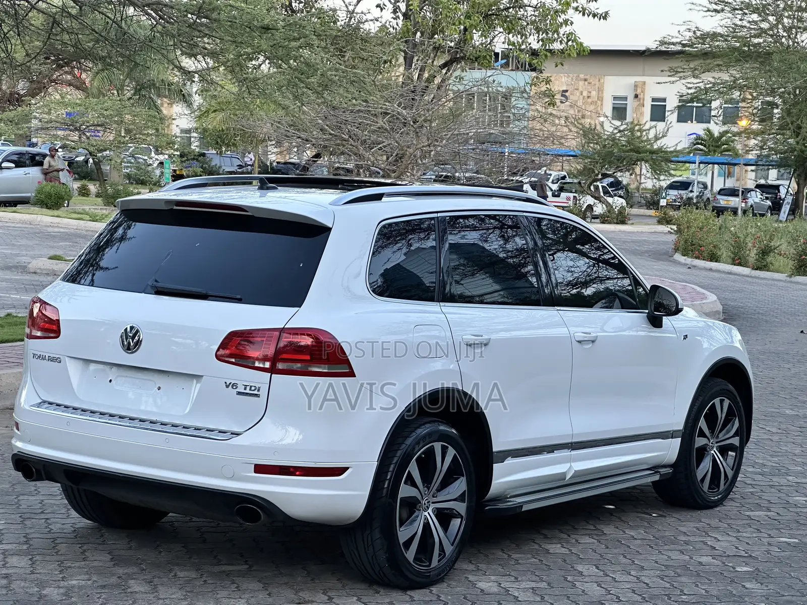 Volkswagen Touareg 2013 White
