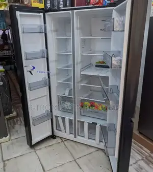 Hisense Refrigerator 637litres Side by Side, LED Touch, Wifi