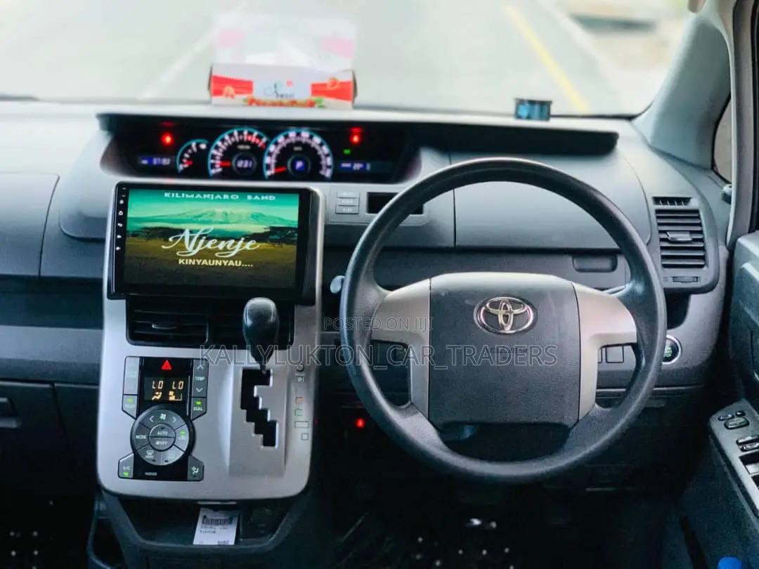 Toyota Noah 2009 Black