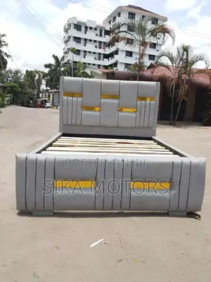 Kitanda Kizuri Cha Sofa 5*6