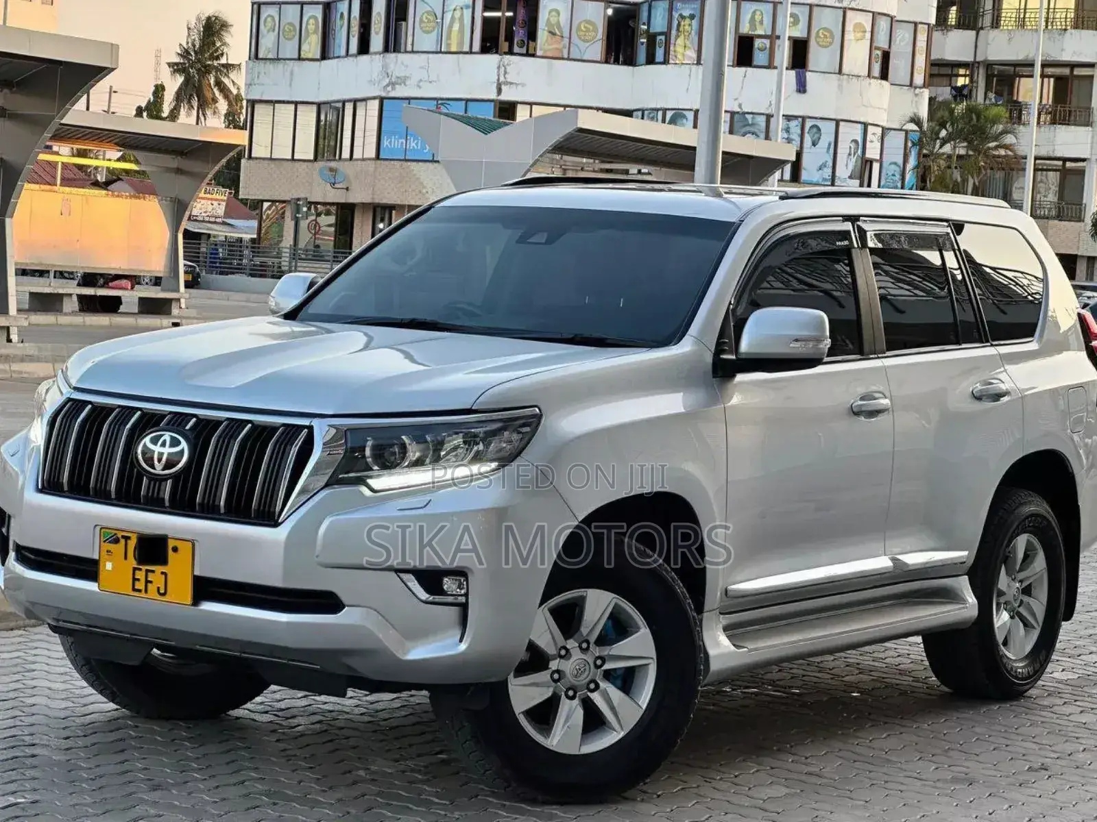Toyota Land Cruiser Prado 2019 Silver