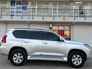 Toyota Land Cruiser Prado 2019 Silver